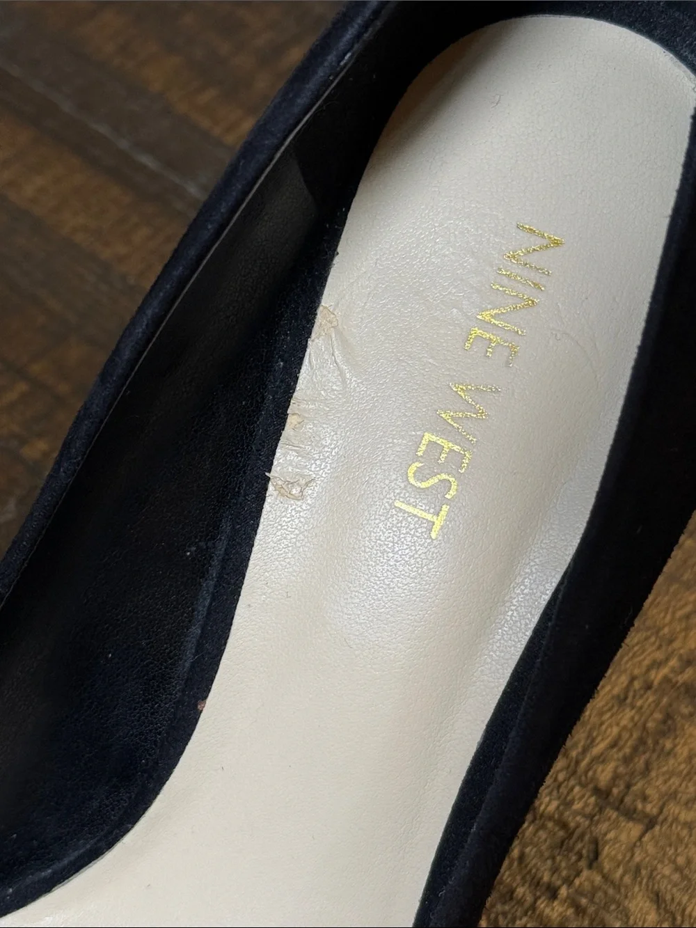 Nine West Haddriana‎ Black Suede Bow Pumps Sz 8 Pointed Toe Heels